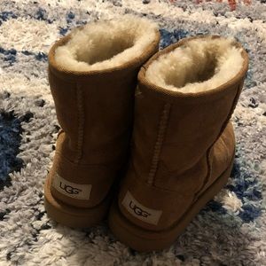 Girl Brown Ugg size 1